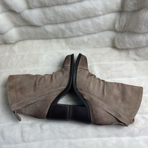 Sbicca Vintage Collection leather distressed suede light brown ankle boo… - Picture 6 of 10